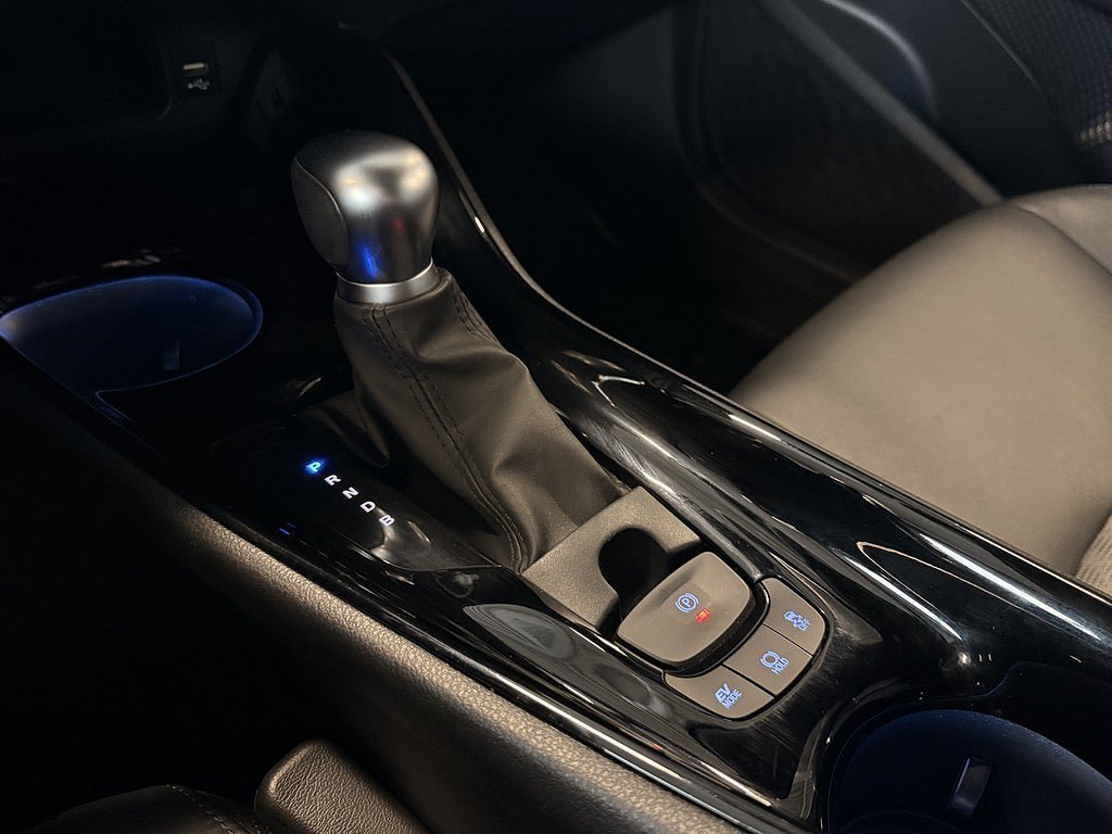 Vehicle Image 21