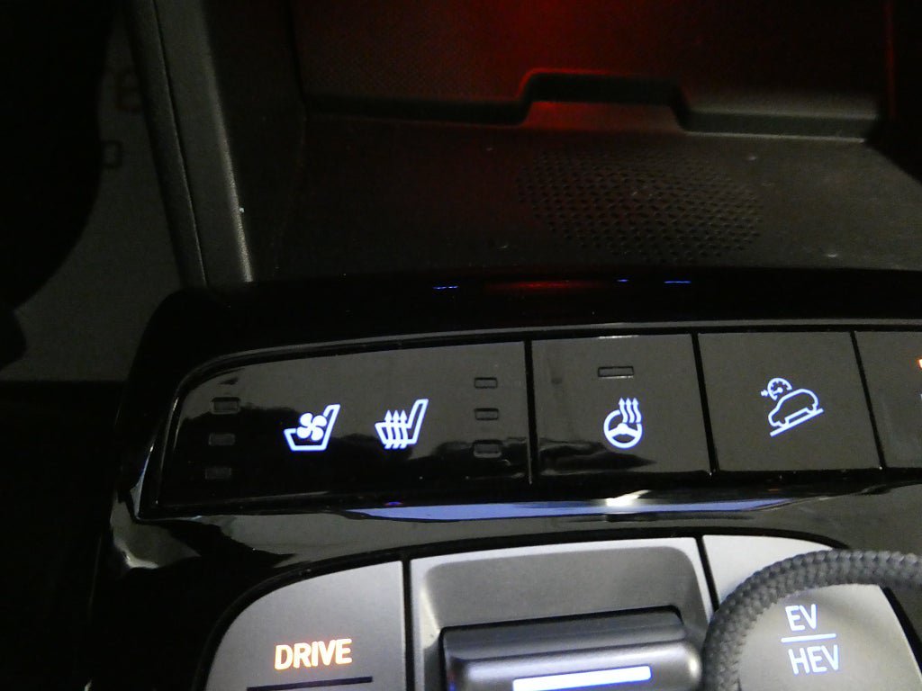 Vehicle Image 23