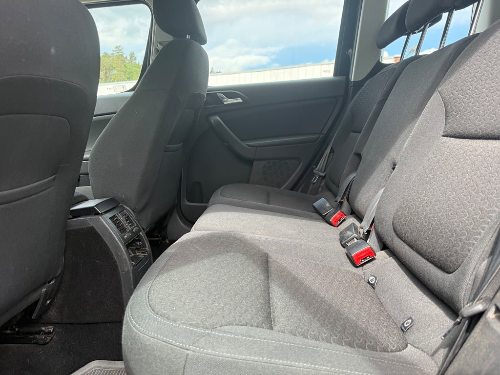 Vehicle Image 13