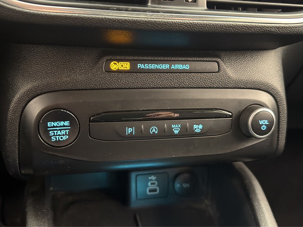 Vehicle Image 23