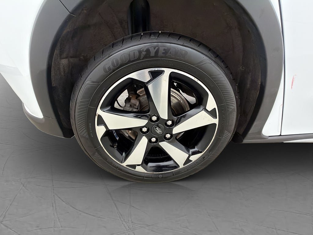 Vehicle Image 30