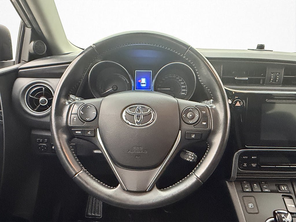 Vehicle Image 13