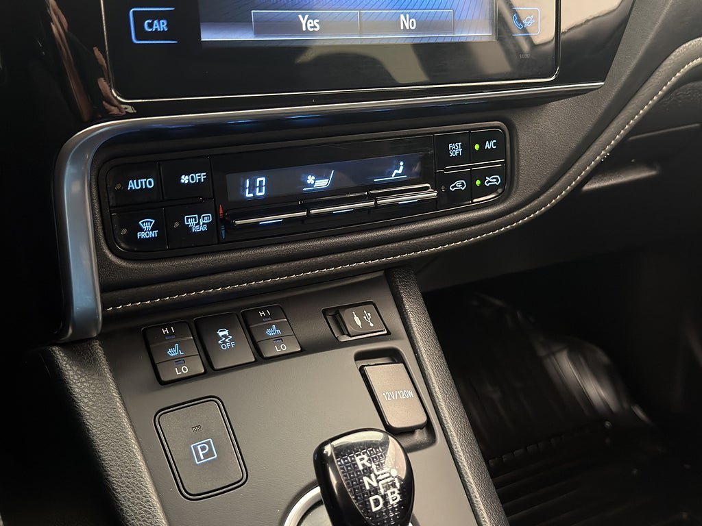 Vehicle Image 24