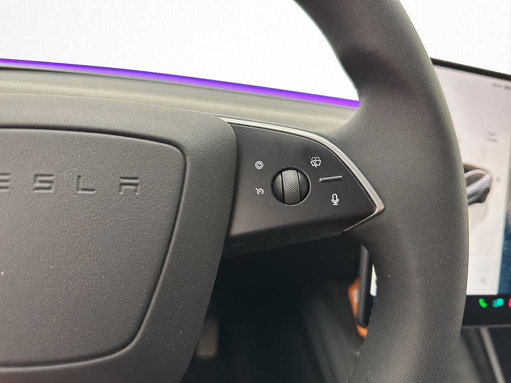 Vehicle Image 27