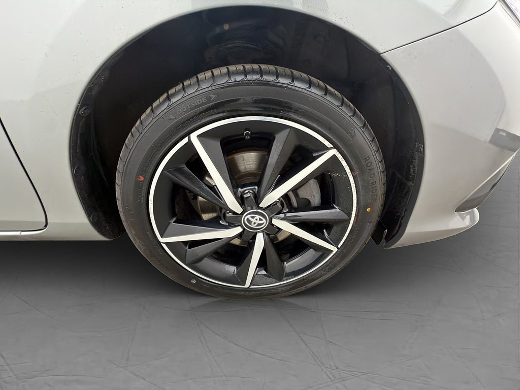 Vehicle Image 33