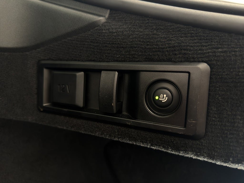 Vehicle Image 35