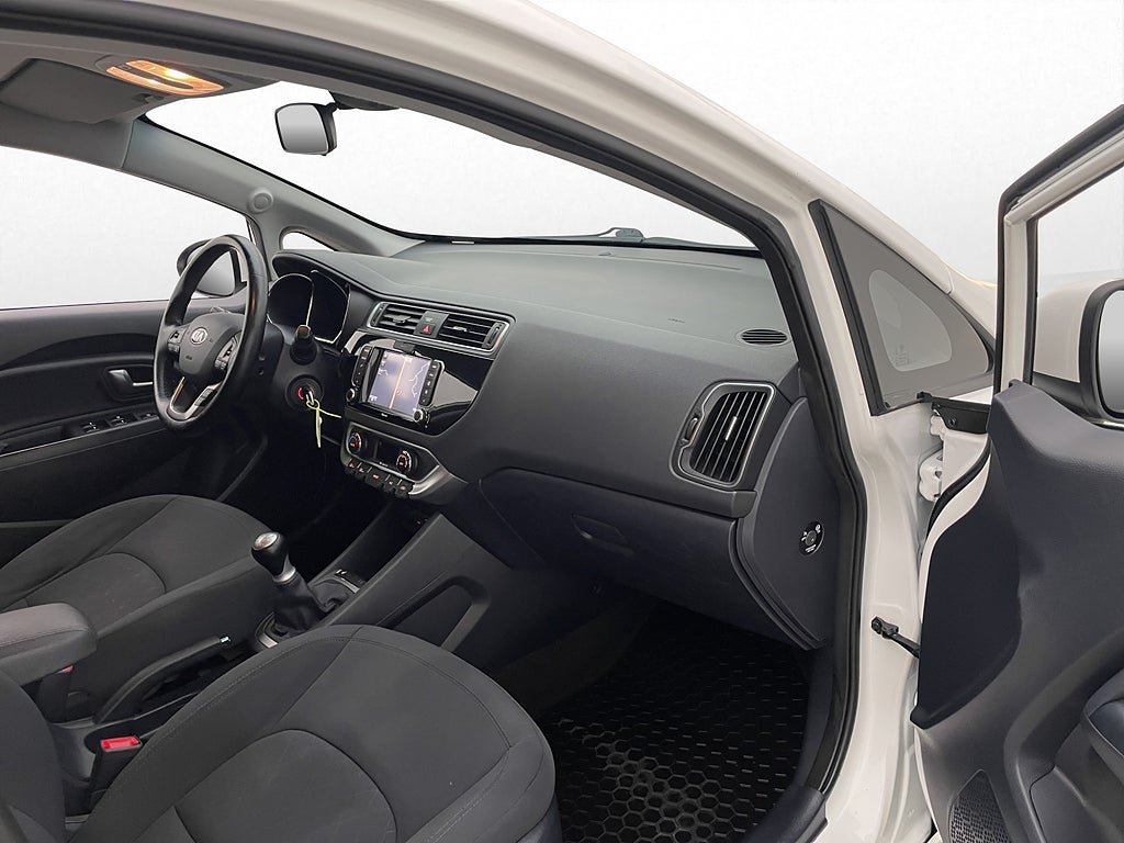 Vehicle Image 24