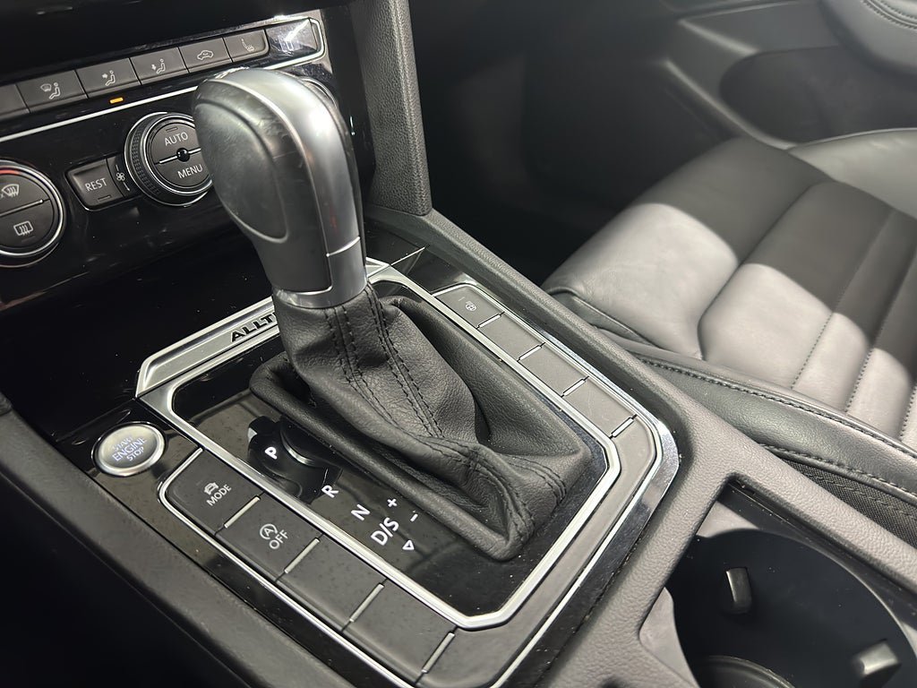 Vehicle Image 26