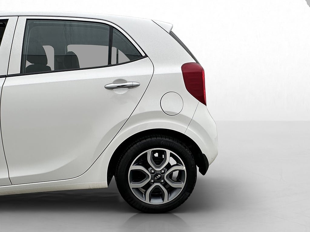 Vehicle Image 30