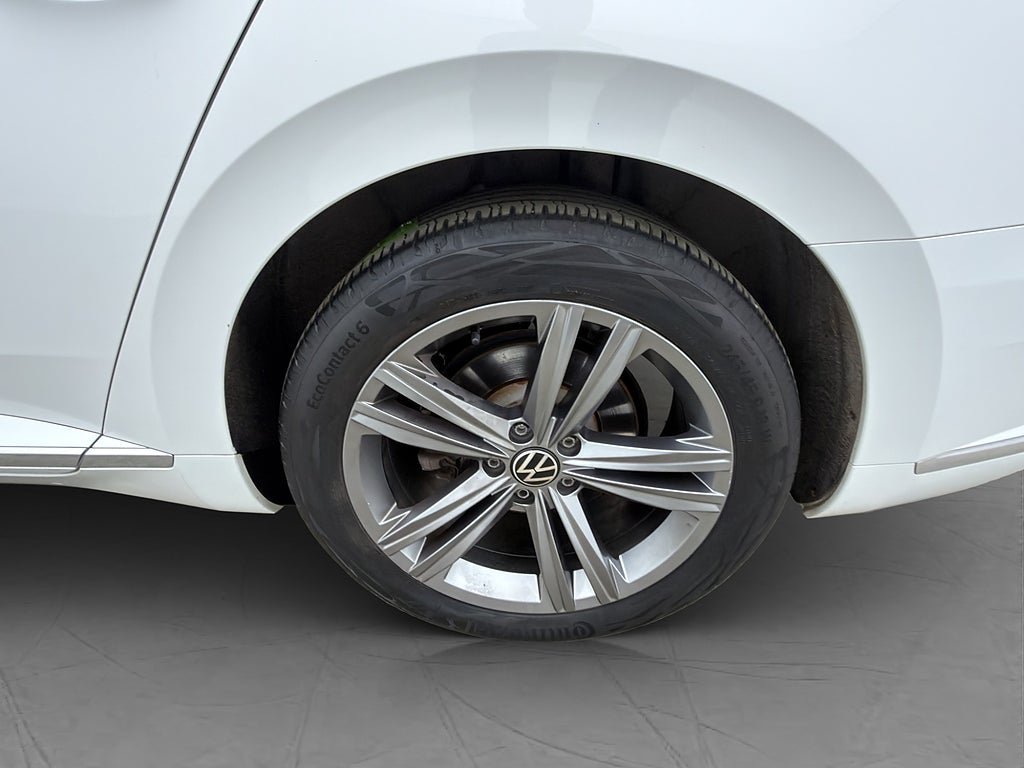 Vehicle Image 30