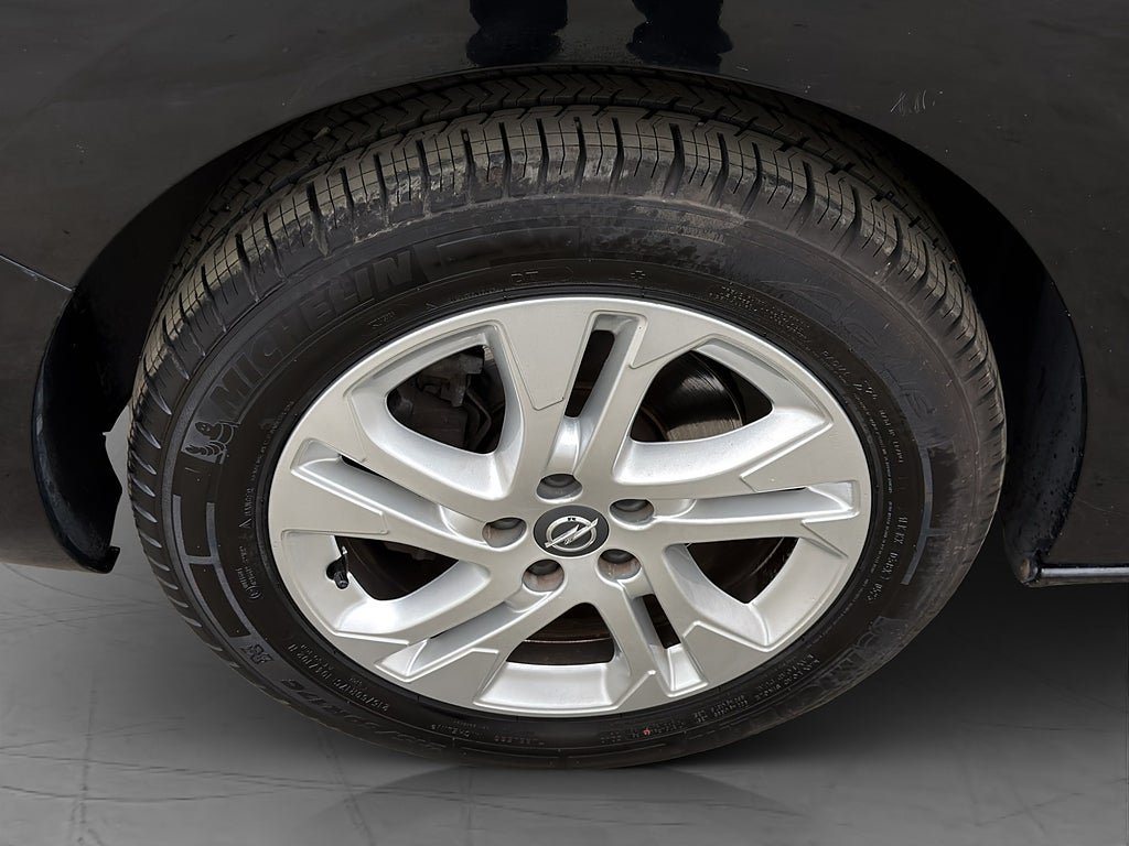 Vehicle Image 30