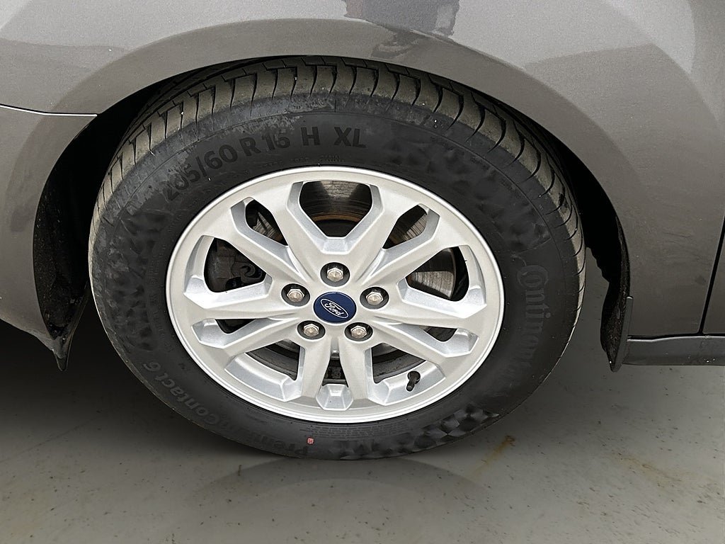Vehicle Image 26