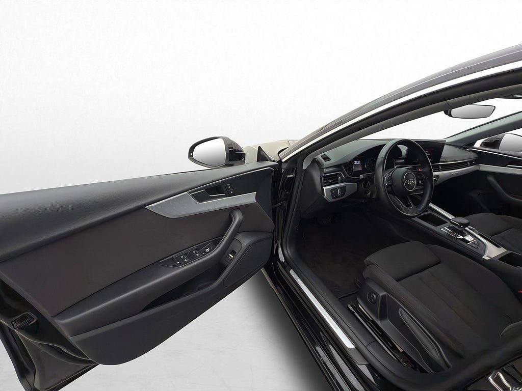 Vehicle Image 21
