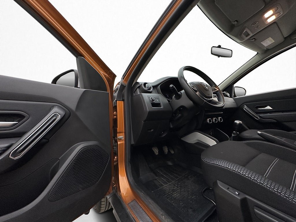 Vehicle Image 11