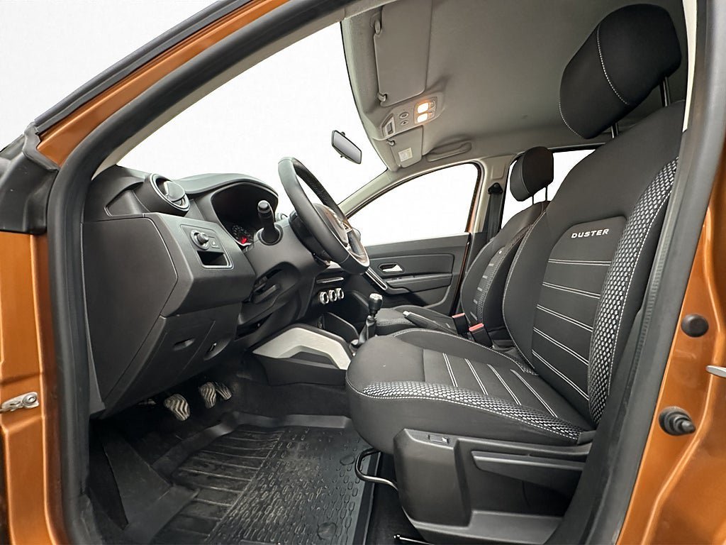 Vehicle Image 12