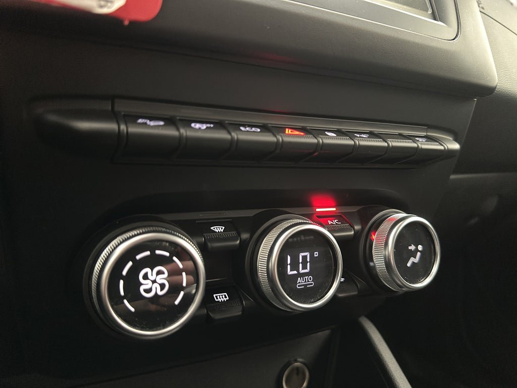 Vehicle Image 24