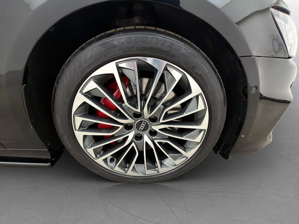Vehicle Image 32