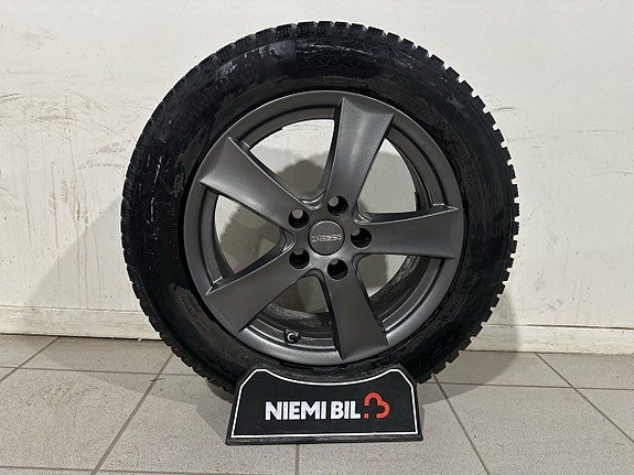 Vehicle Image 17
