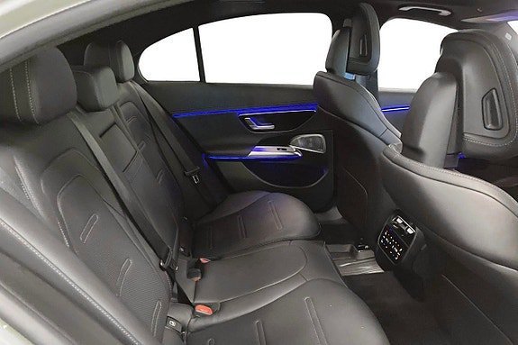 Vehicle Image 29