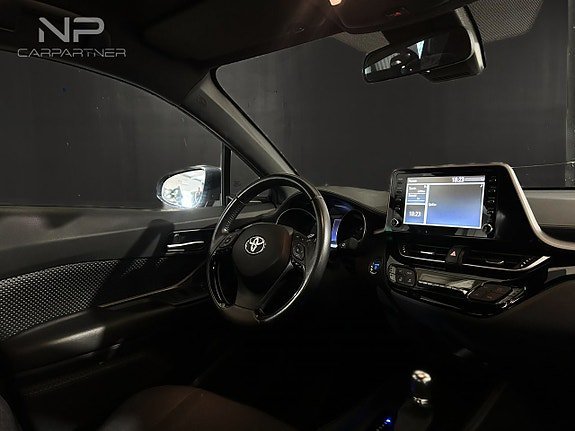Vehicle Image 11