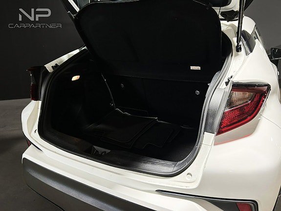 Vehicle Image 19