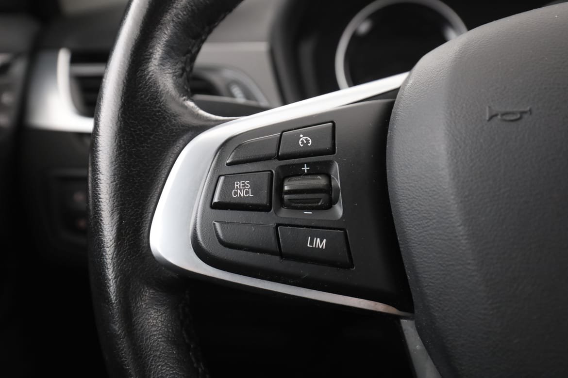 Vehicle Image 32