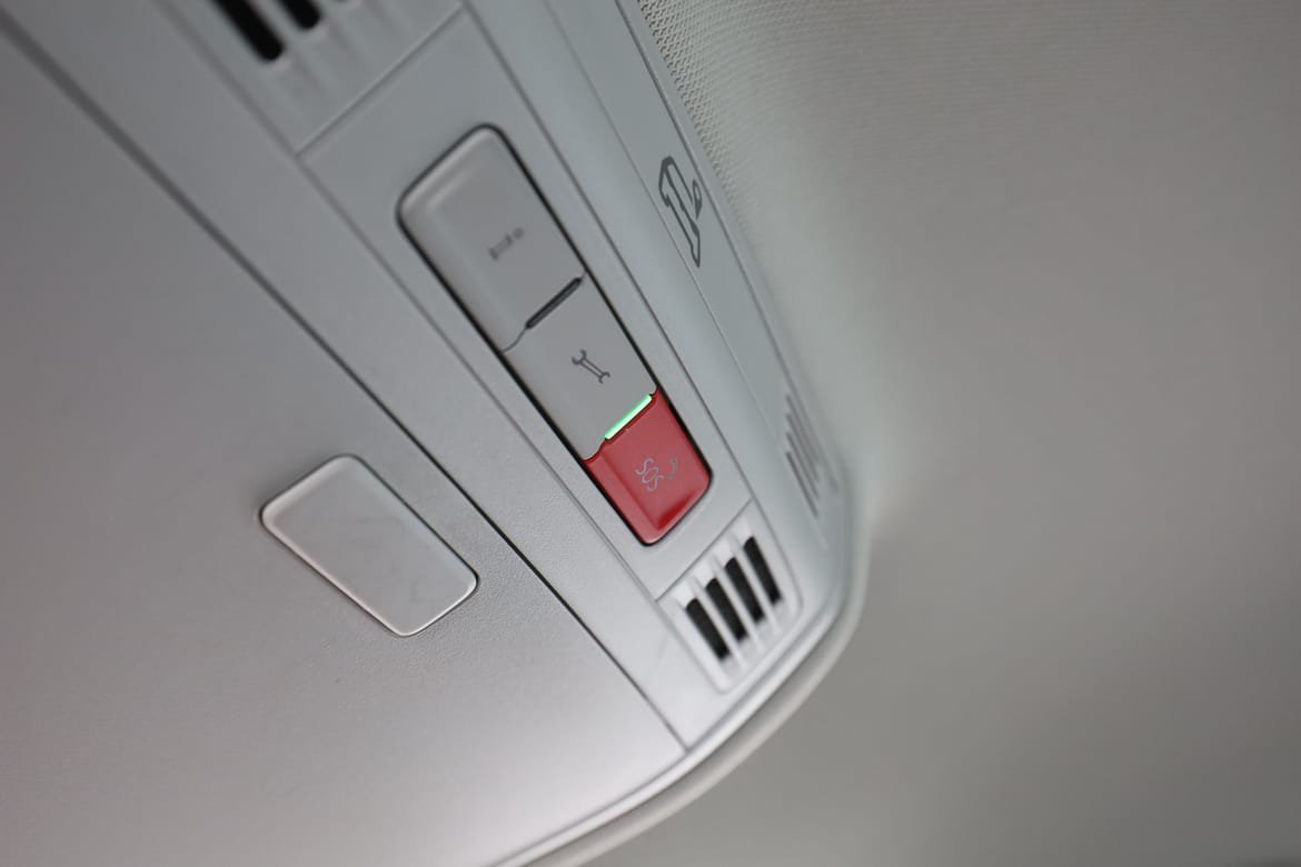 Vehicle Image 36