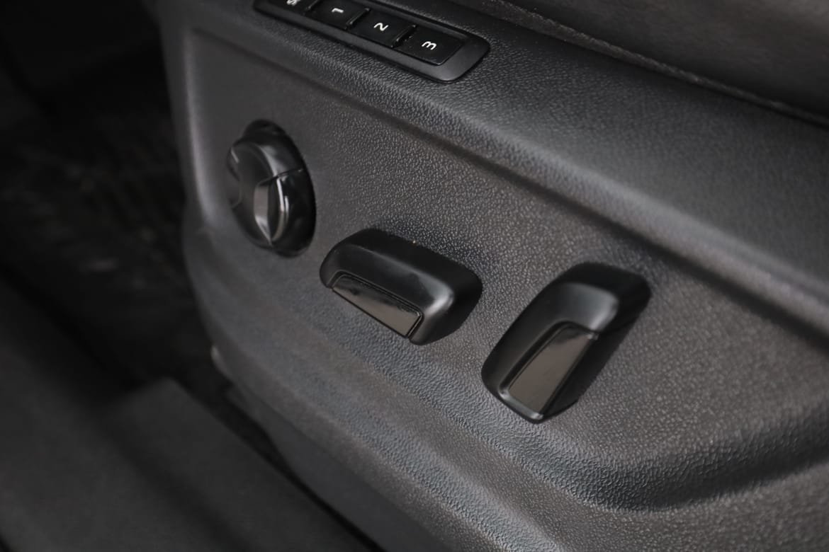 Vehicle Image 39