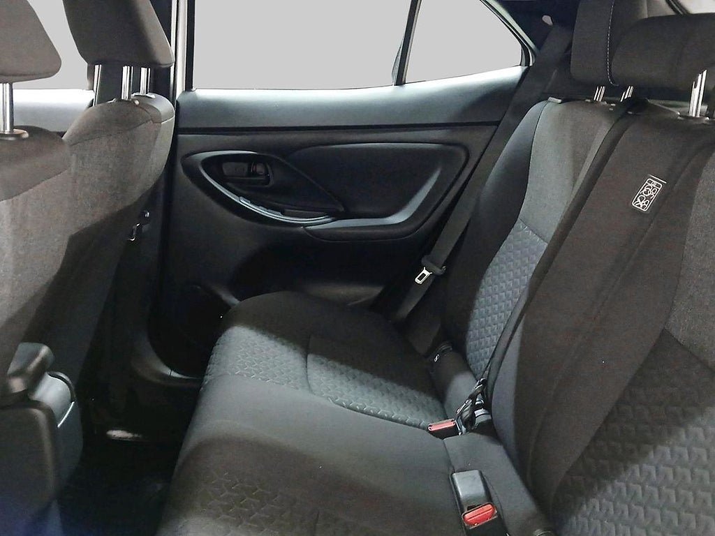 Vehicle Image 11