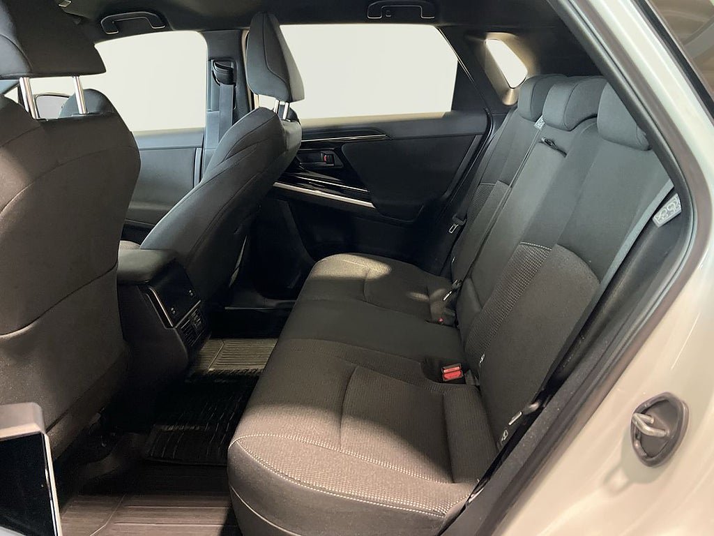Vehicle Image 23