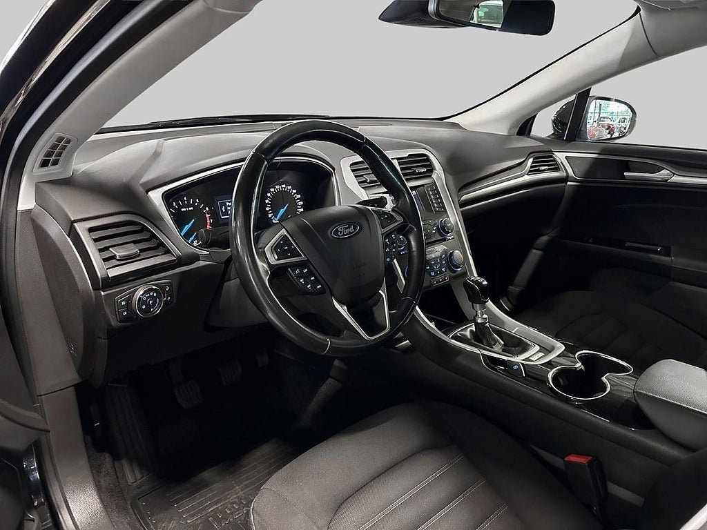 Vehicle Image 13