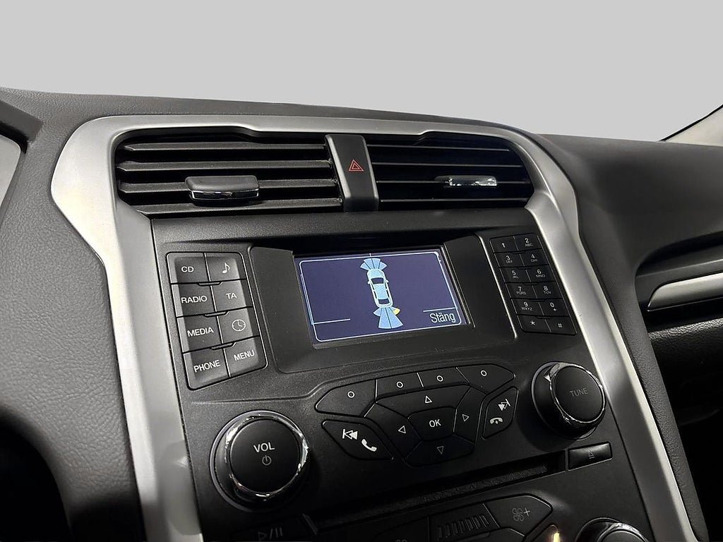 Vehicle Image 16