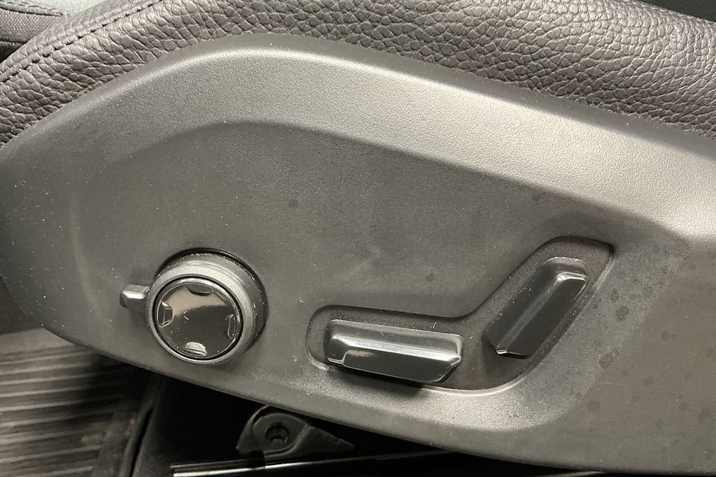 Vehicle Image 22