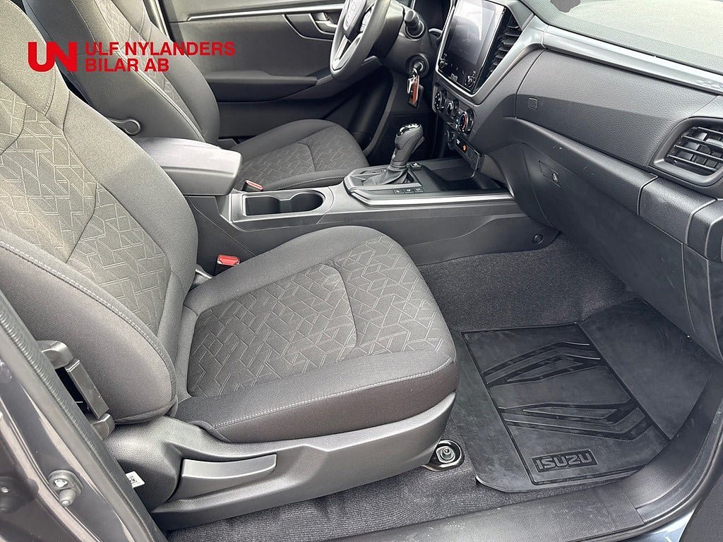 Vehicle Image 10