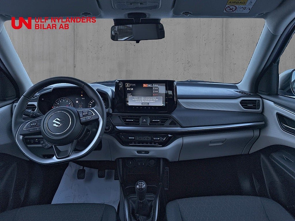 Vehicle Image 12