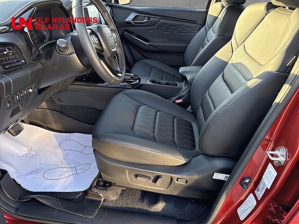 Vehicle Image 8