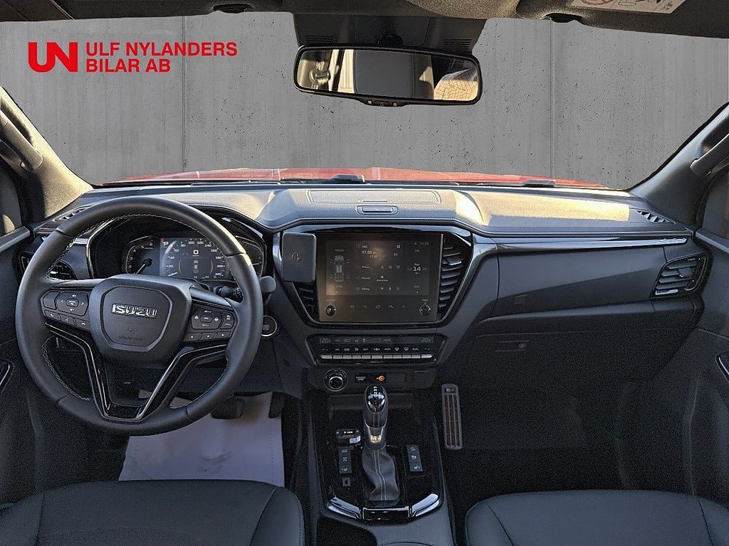 Vehicle Image 12
