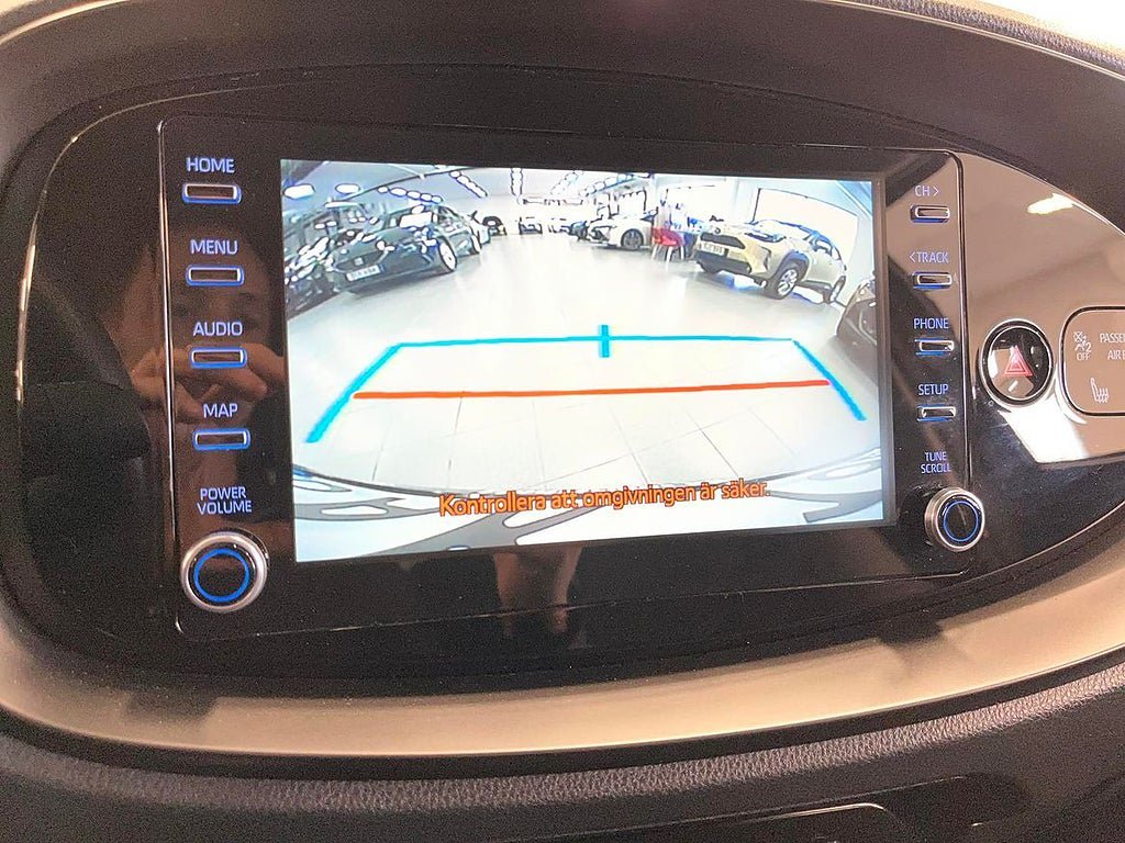 Vehicle Image 17