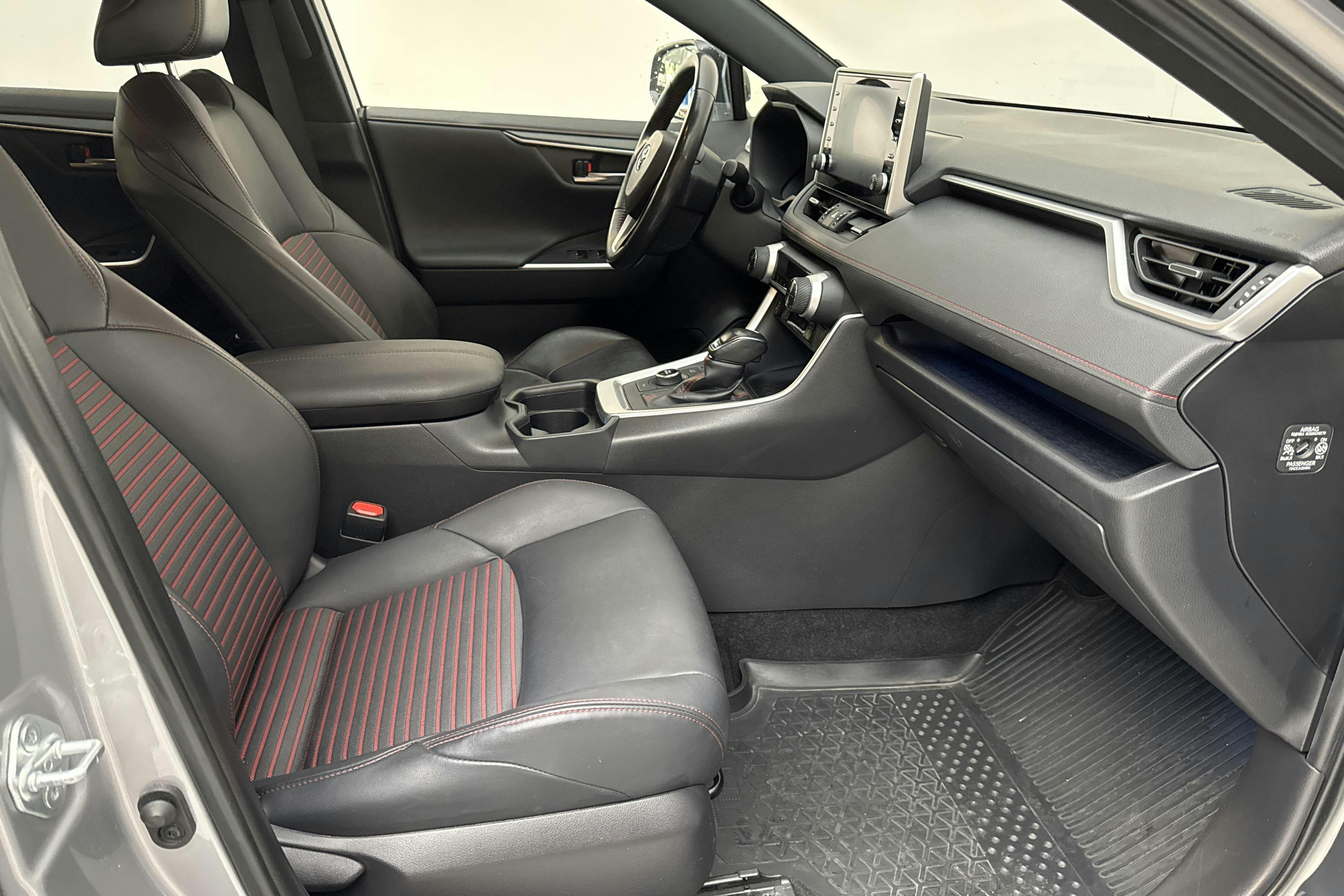 Vehicle Image 7