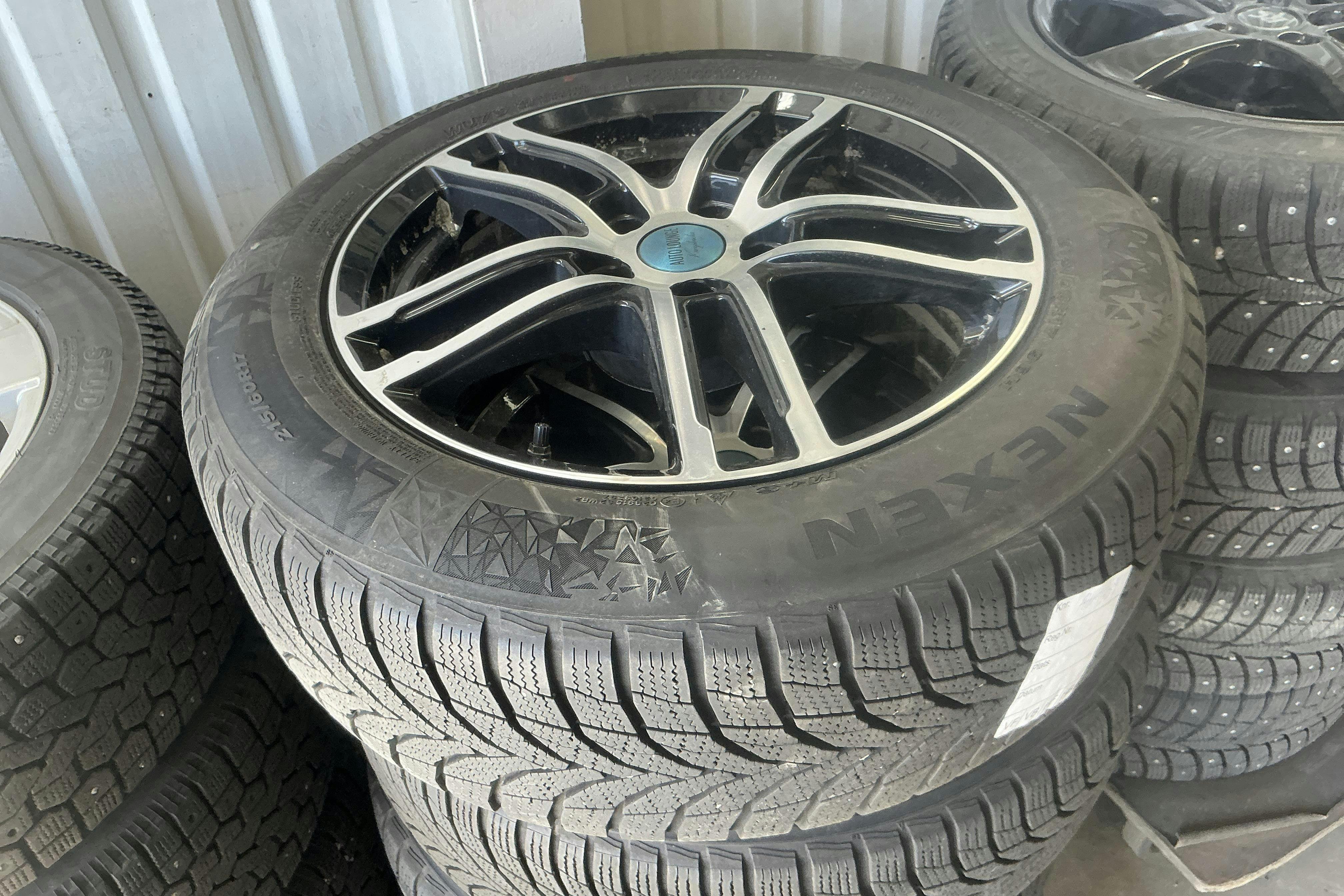 Vehicle Image 13