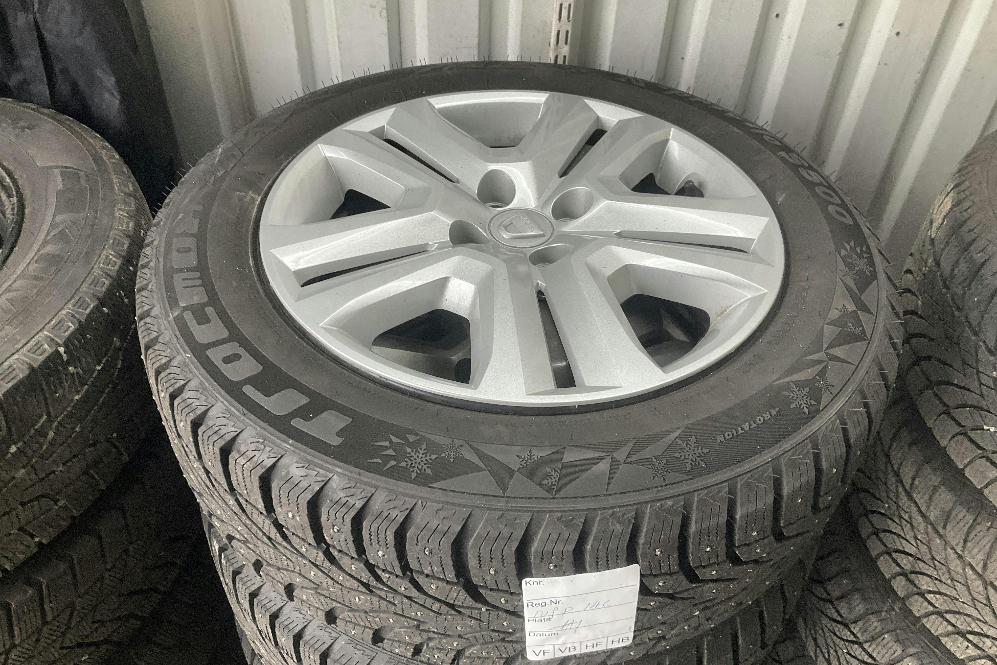 Vehicle Image 12