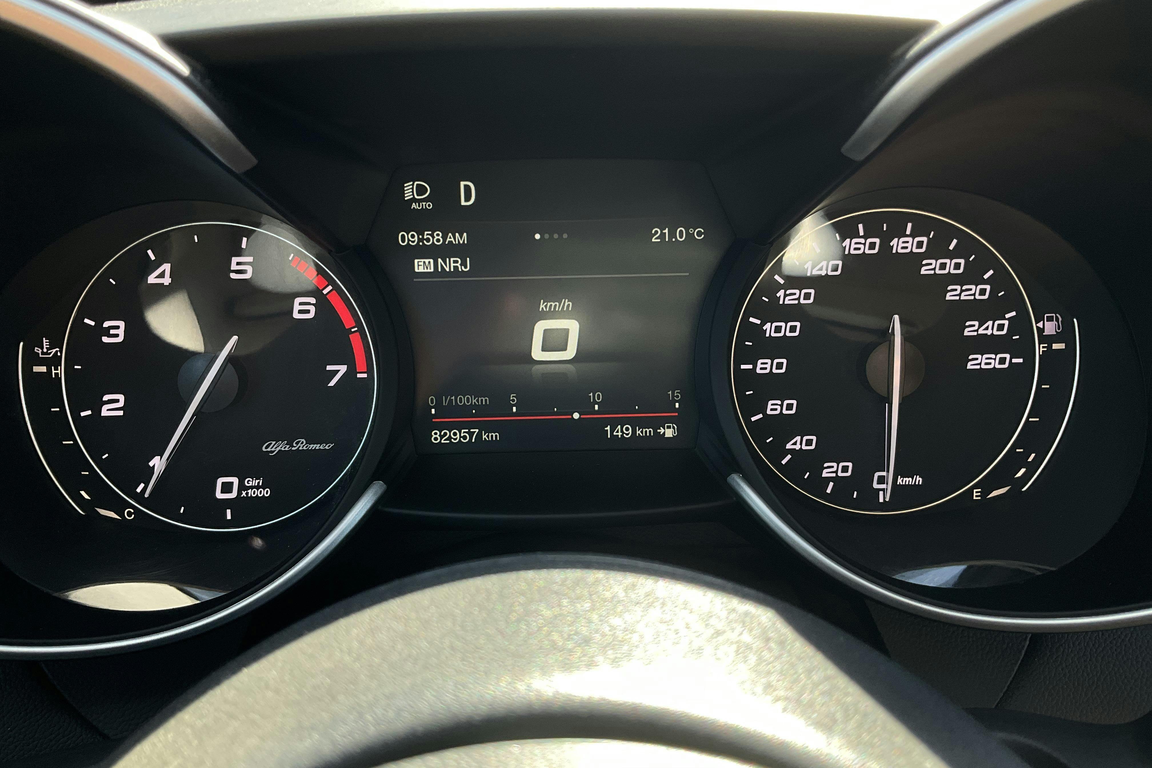 Vehicle Image 11