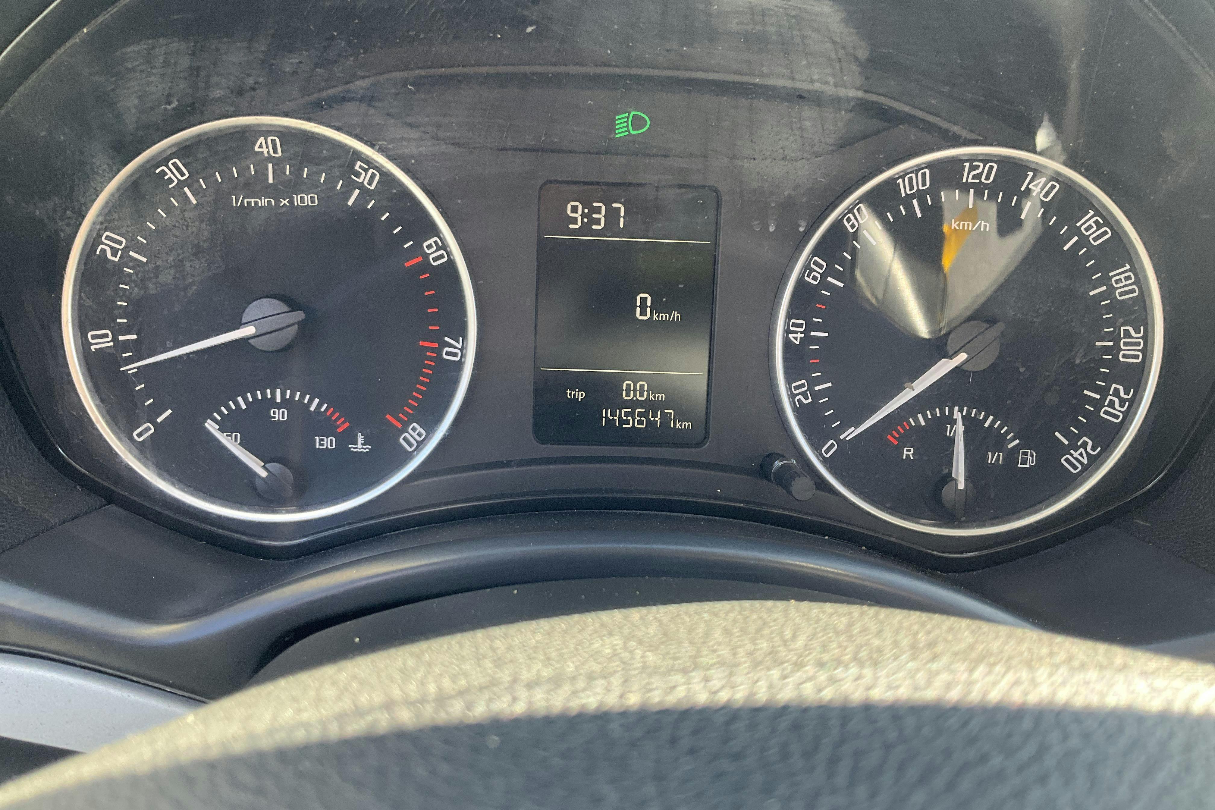 Vehicle Image 10