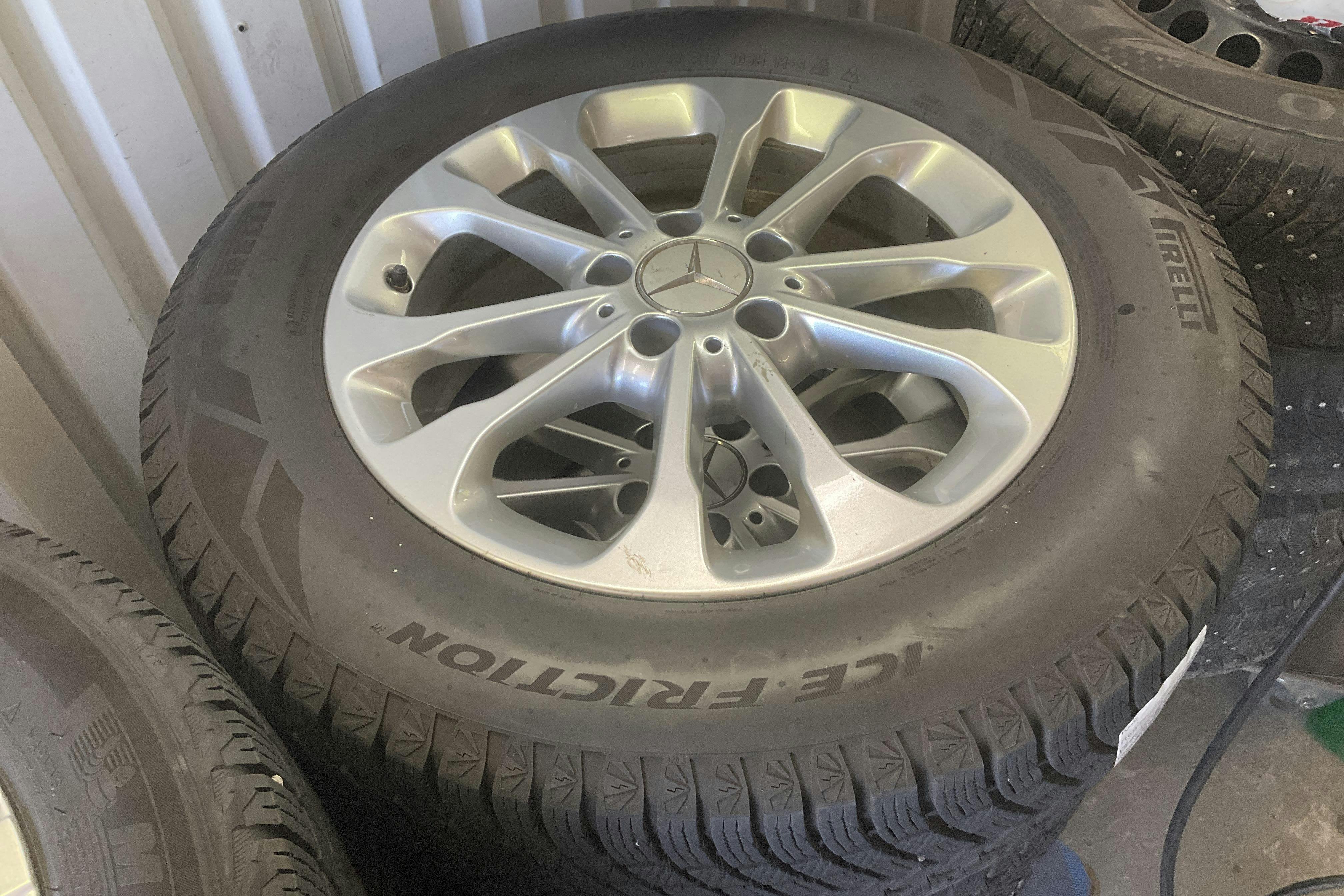 Vehicle Image 13