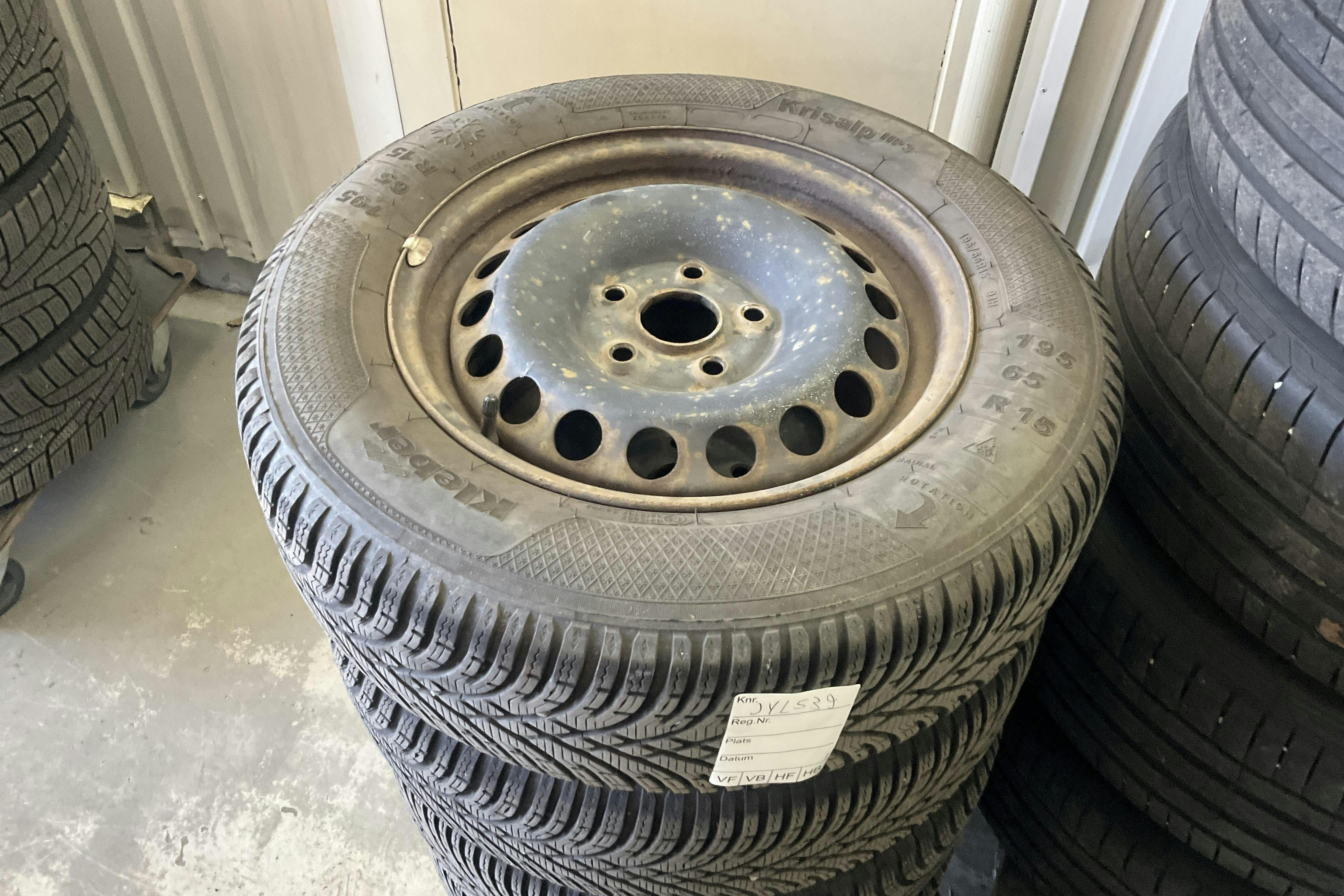 Vehicle Image 11