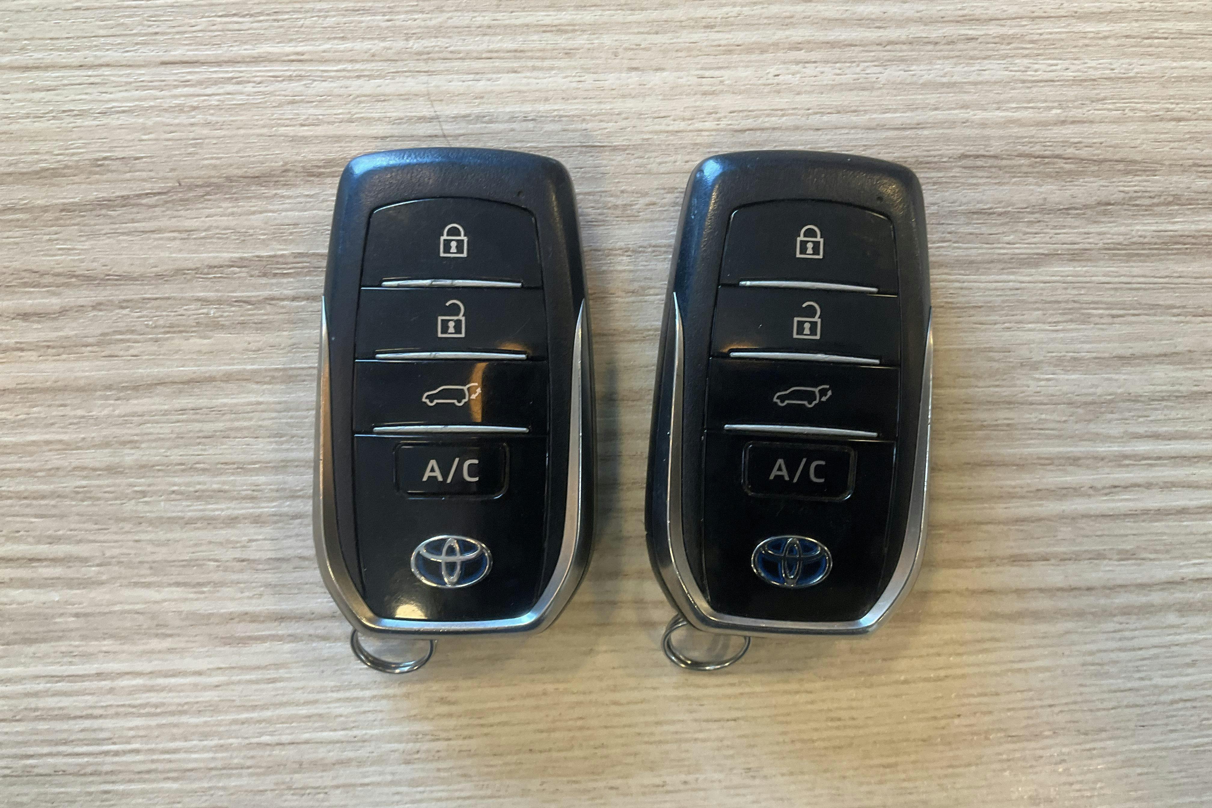 Vehicle Image 15