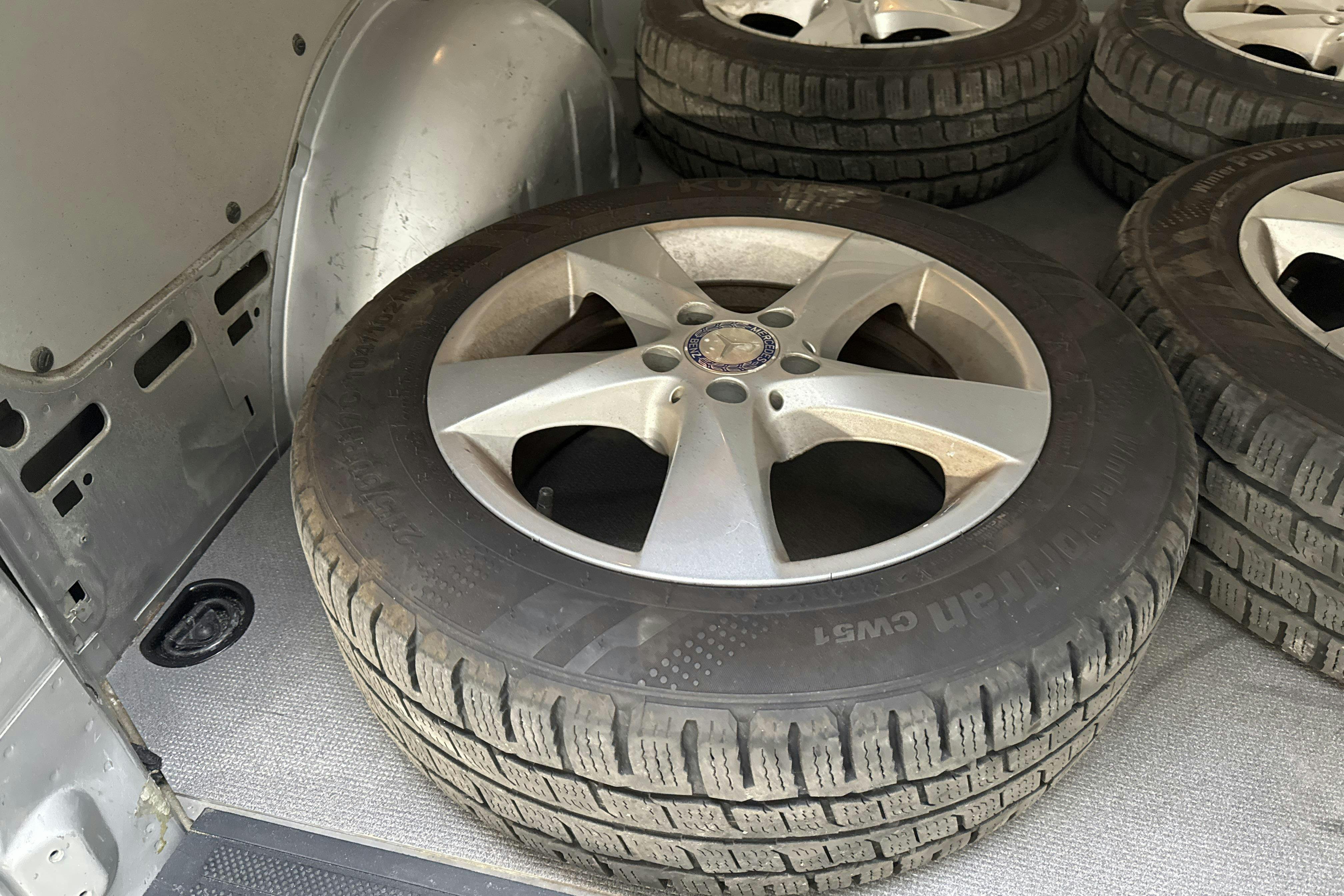 Vehicle Image 13