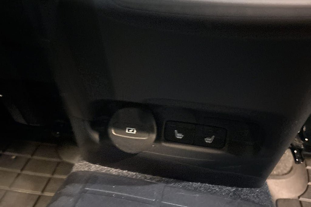 Vehicle Image 34