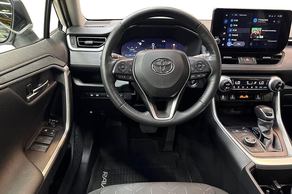 Vehicle Image 11