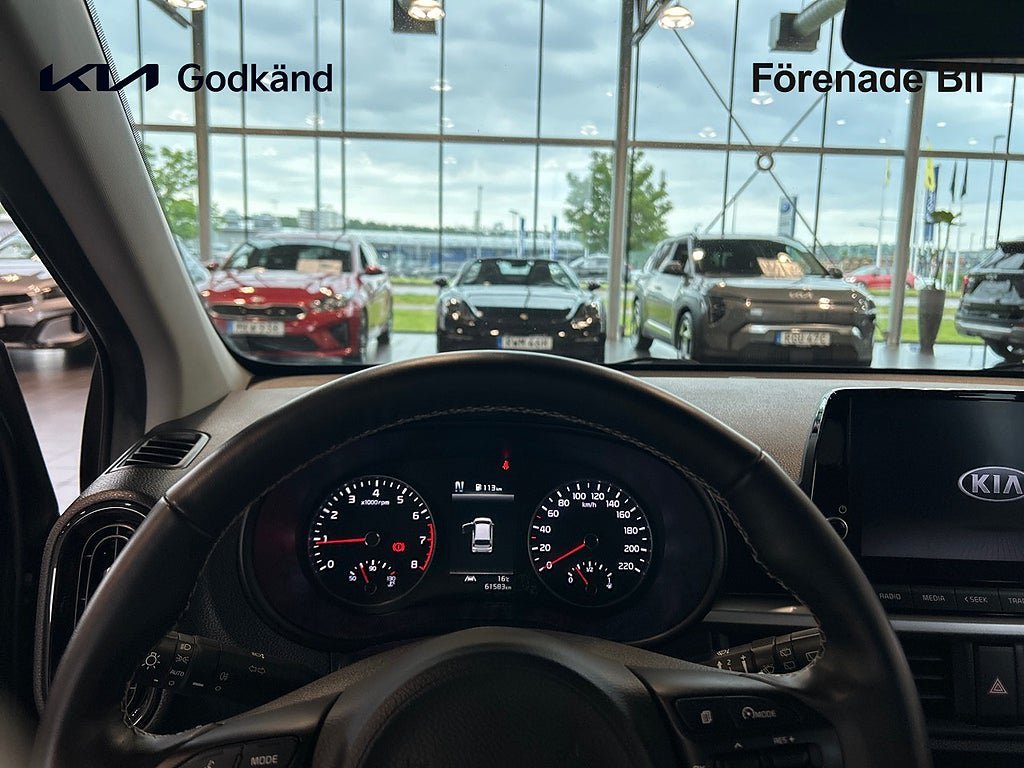 Vehicle Image 9